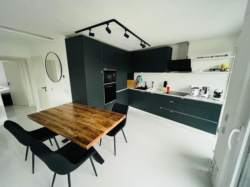 Moderne Wohnung Nahe Museum Sinsheim Buitenkant foto